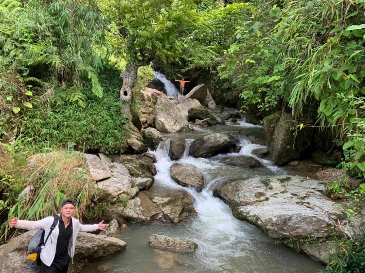 Nam Ly Retreat Hotel Ha Giang Buitenkant foto